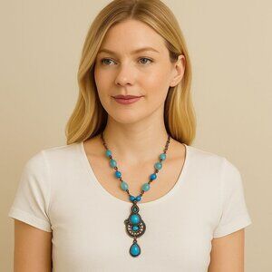 Vintage Avon Blue Beaded Pendant Necklace – Turquoise & Aqua Glass Beads, Boho S